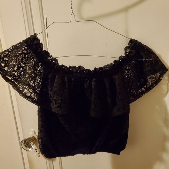 Black top - Picture 3 of 3